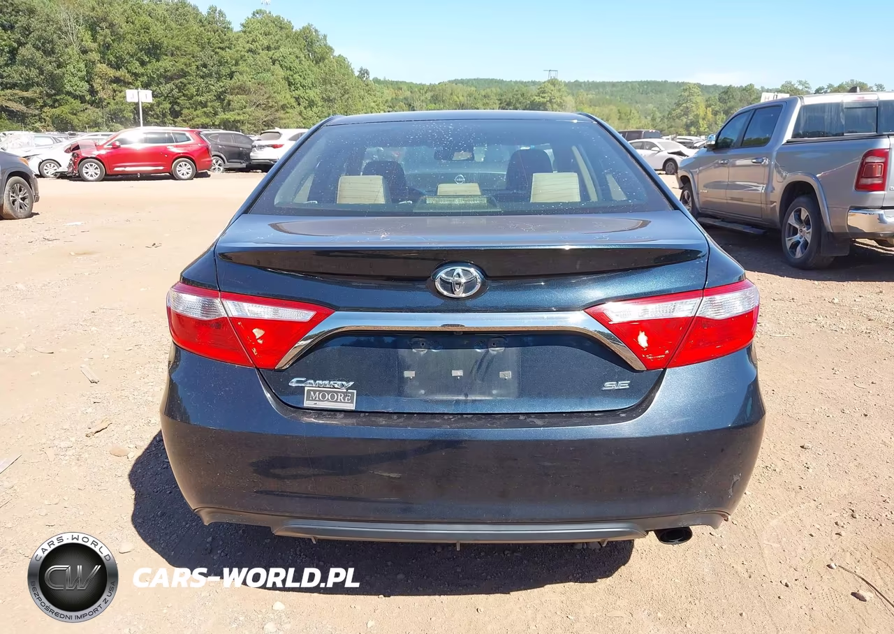 2015 Toyota Camry Se VIN:4T1BF1FK9FU995624 - 17
