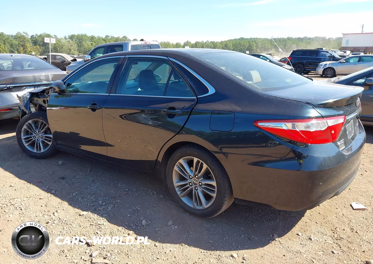 2015 Toyota Camry Se VIN:4T1BF1FK9FU995624 - 3