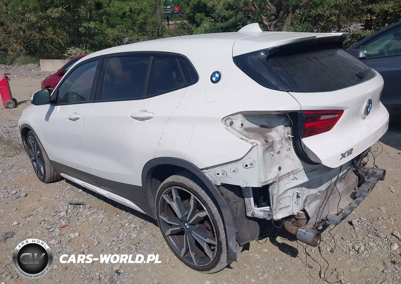 2018 BMW X2 xDrive28I VIN:WBXYJ5C34JEF71309 - 3