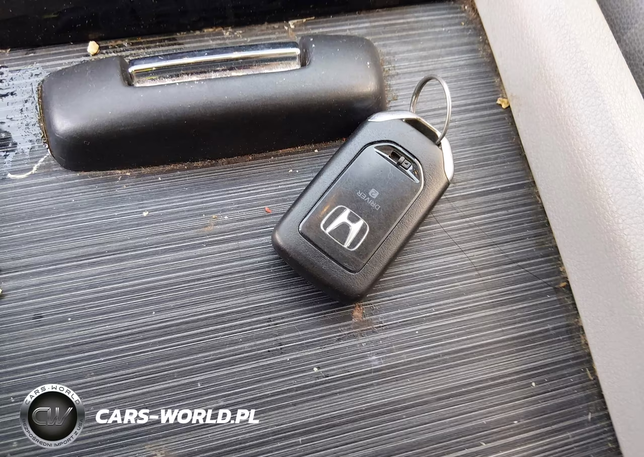 2017 Honda Pilot Elite VIN:5FNYF6H07HB012488 - 11