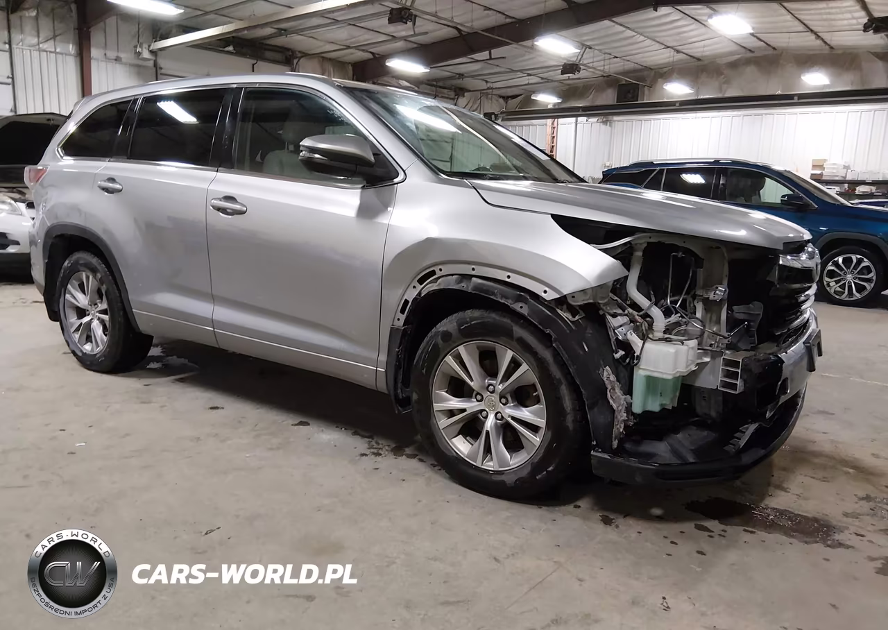 2014 Toyota Highlander Le Plus V6
