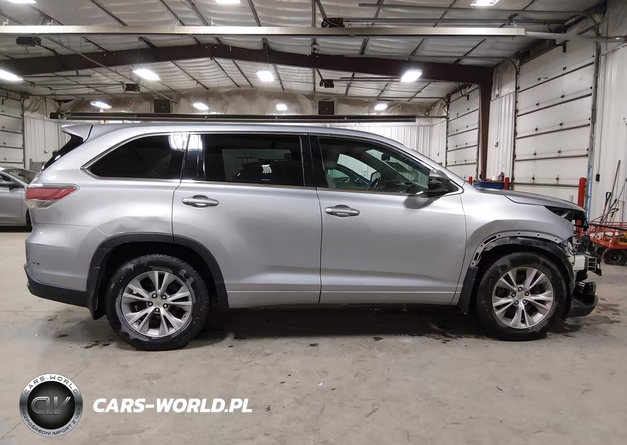 2014 Toyota Highlander Le Plus V6 VIN:5TDBKRFH6ES048563 - 14
