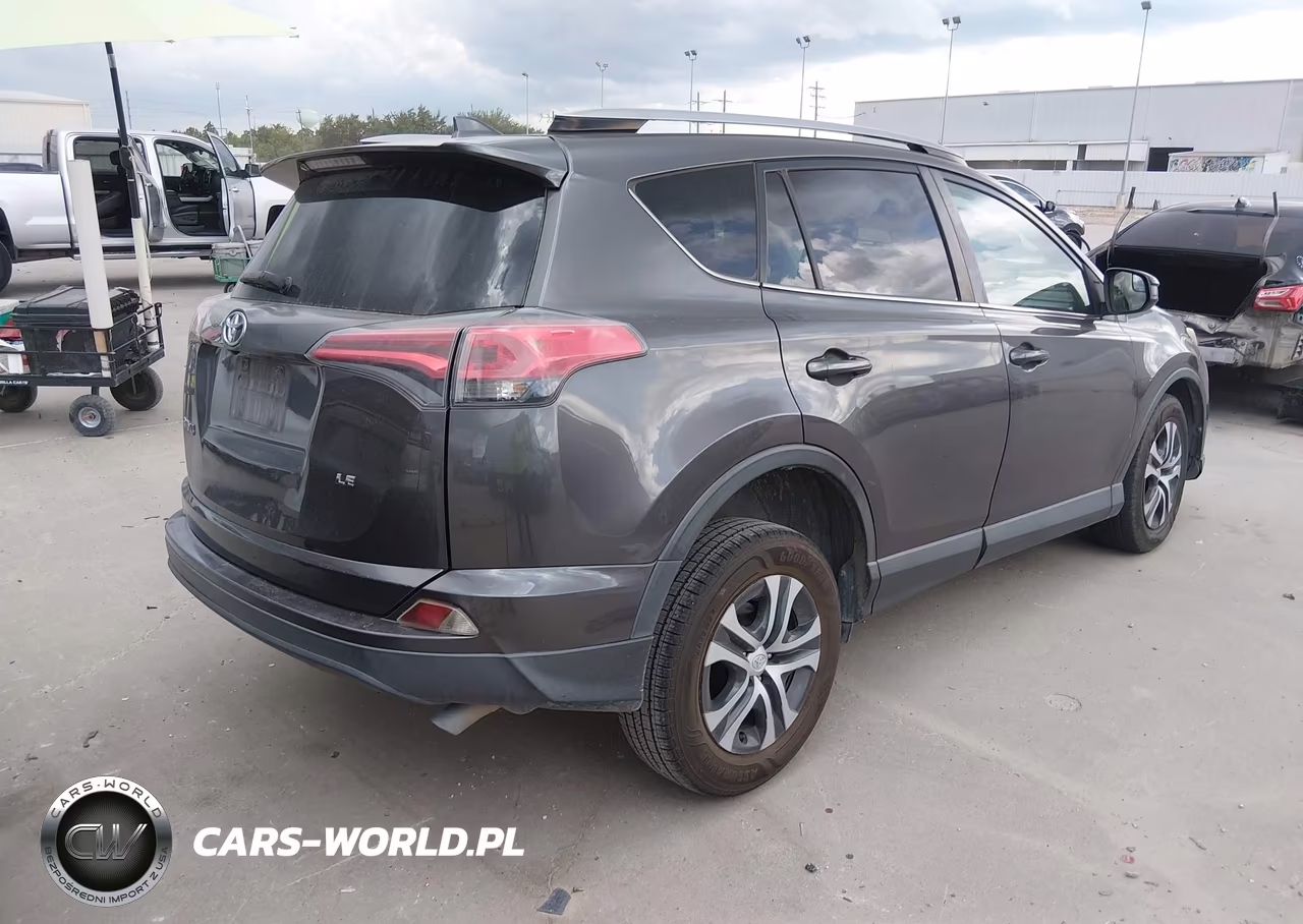 2018 Toyota Rav4 Le VIN:JTMZFREV1JJ161502 - 4