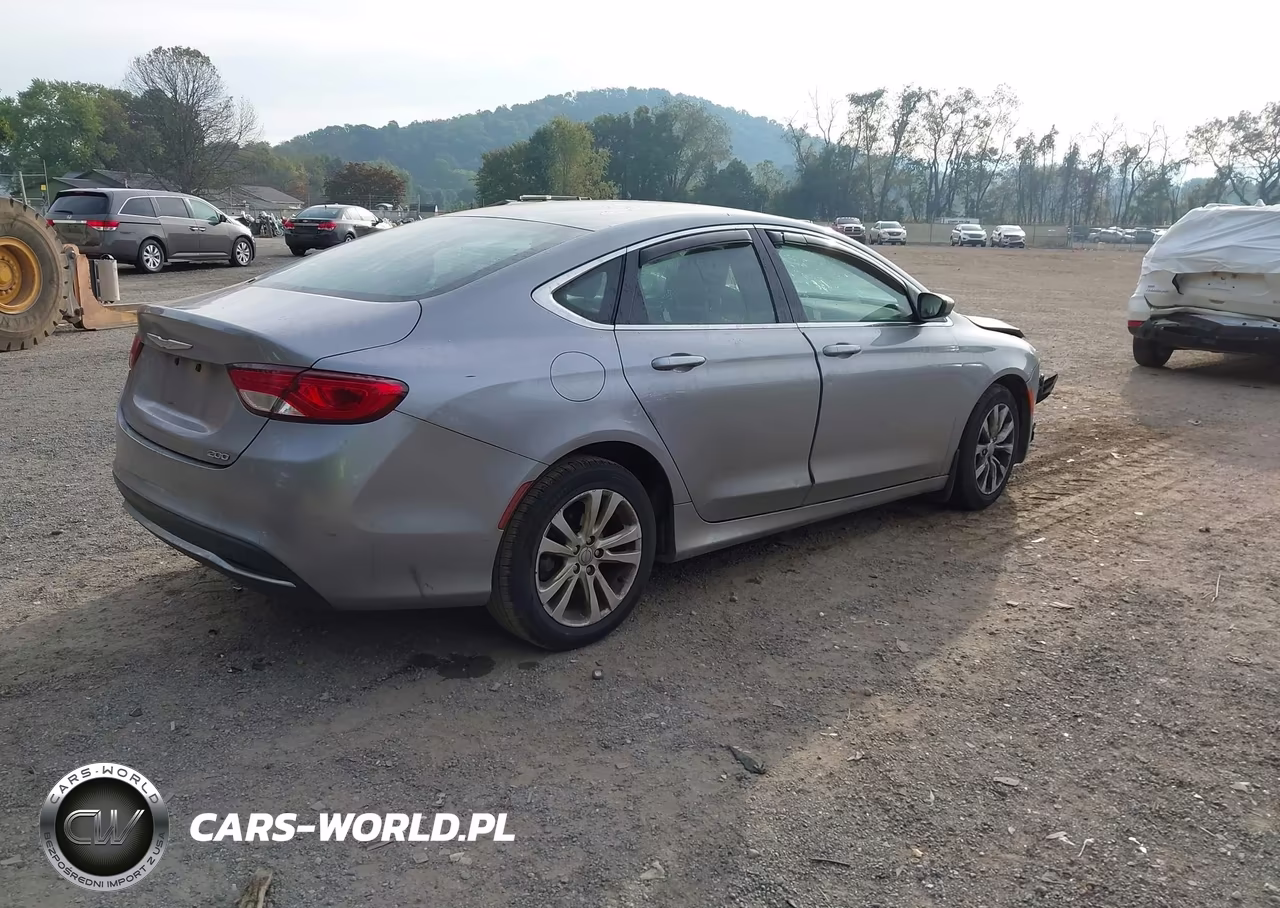 2015 Chrysler 200 Limited VIN:1C3CCCAB0FN580128 - 4
