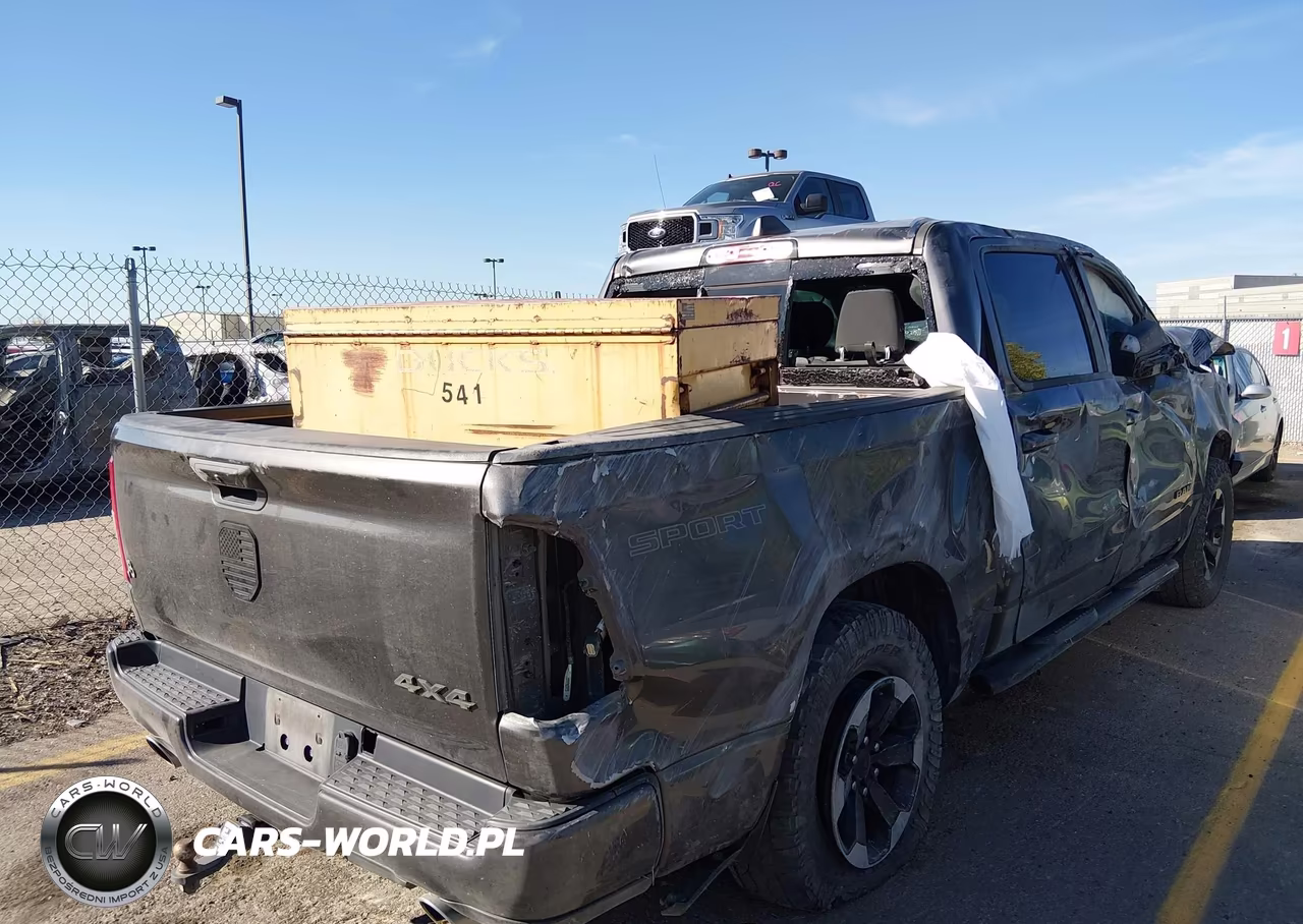 2020 Ram 1500 Big Horn 4X4 5'7 Box VIN:1C6SRFFT4LN301646 - 4