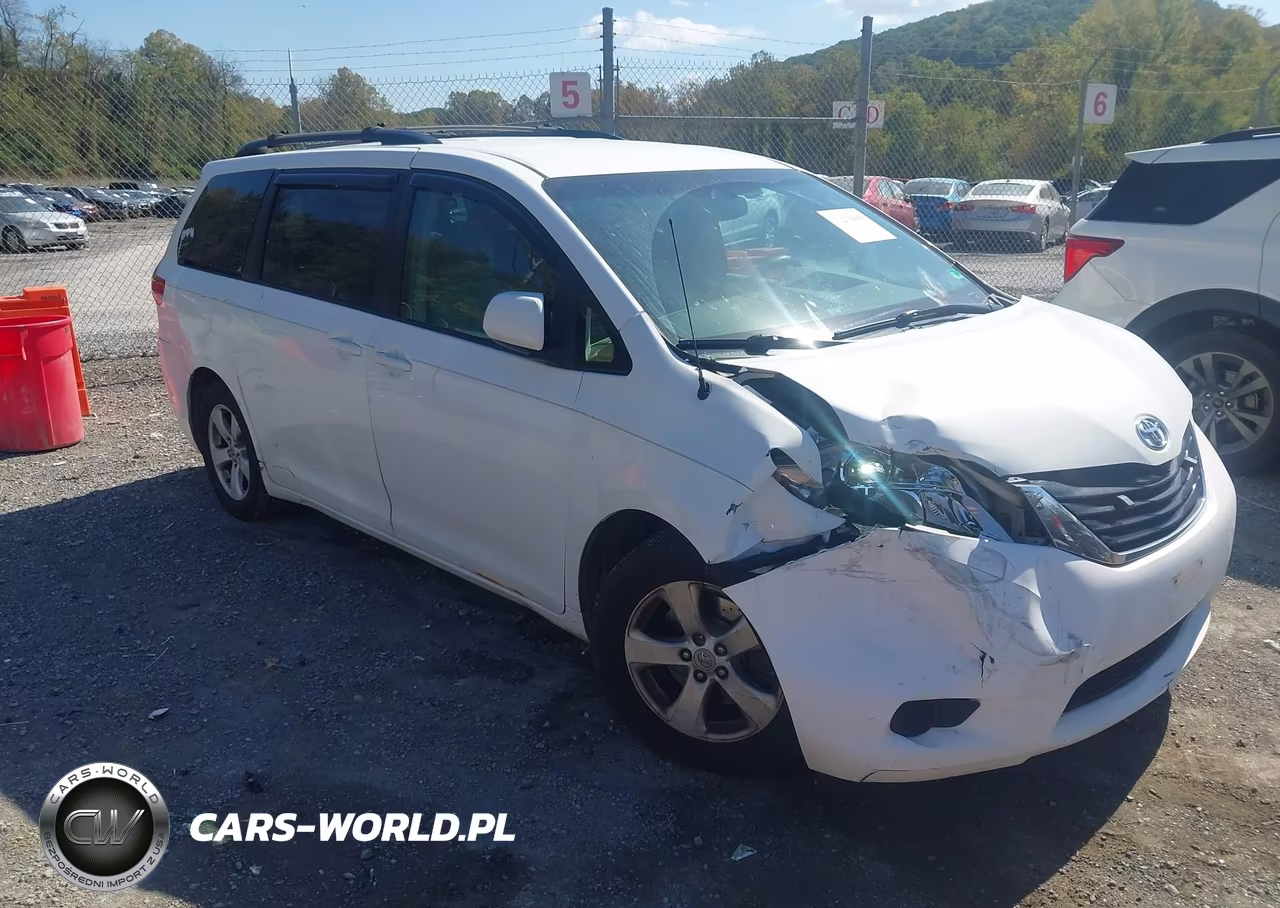 2011 Toyota Sienna Le V6