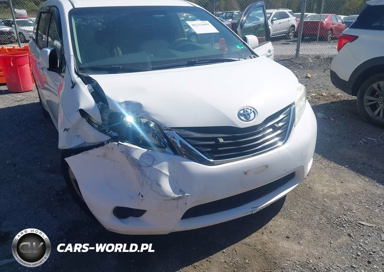 2011 Toyota Sienna Le V6 VIN:5TDKK3DC2BS069636 - 6