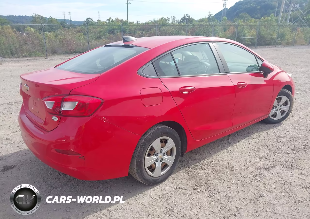 2018 Chevrolet Cruze Ls Auto VIN:1G1BC5SM7J7227054 - 4