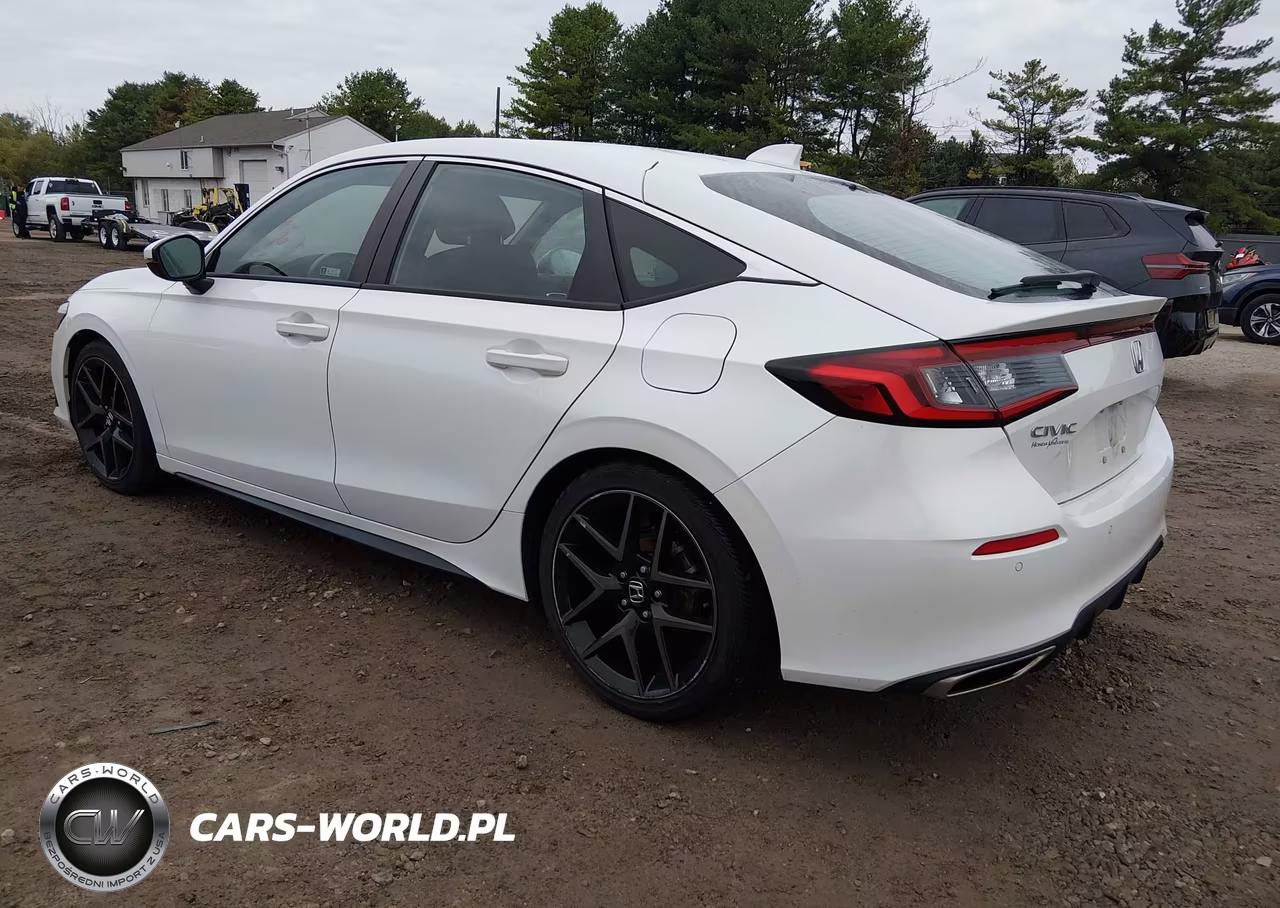 2024 Honda Civic Sport Touring VIN:19XFL1G85RE026634 - 3