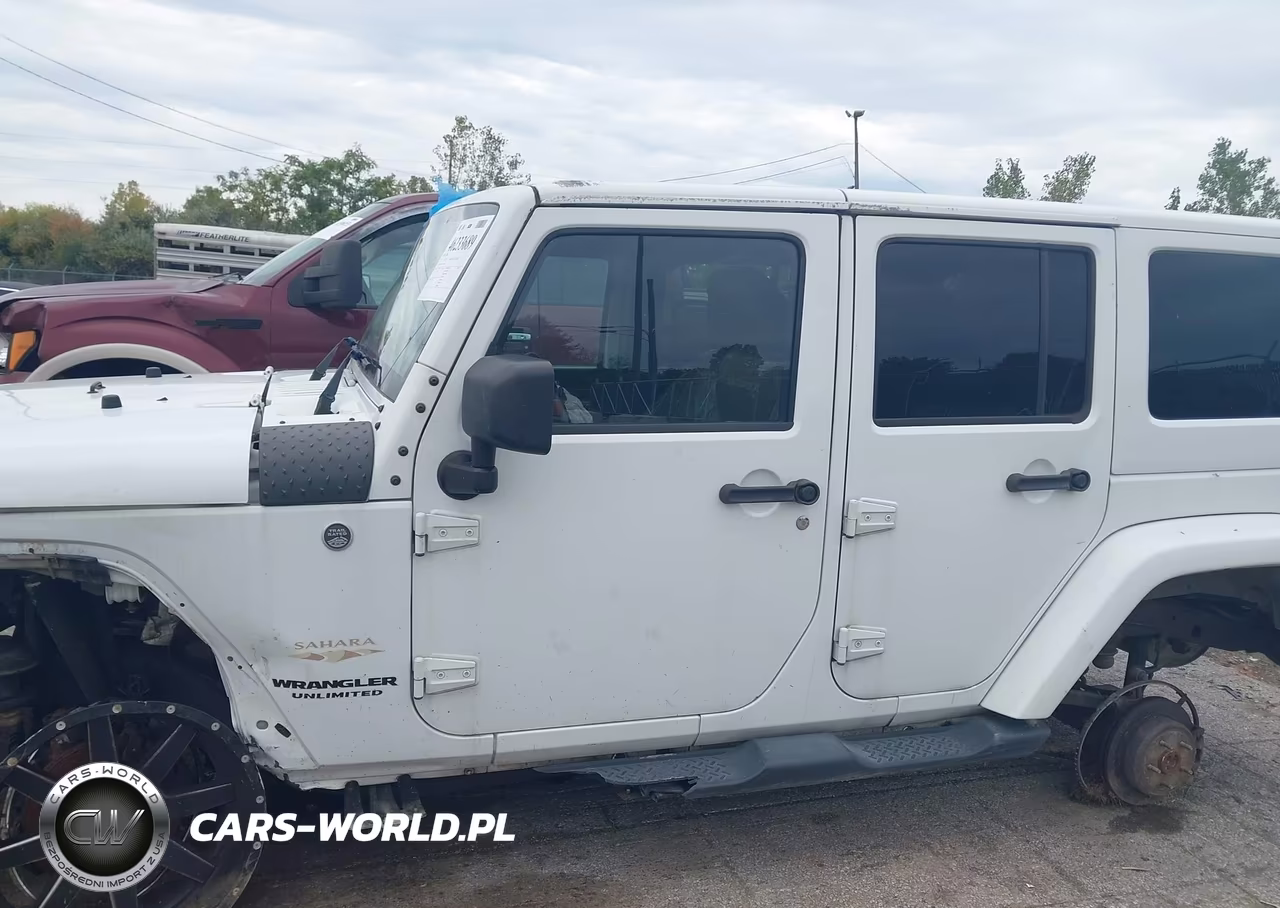 2015 Jeep Wrangler Unlimited Sahara VIN:1C4BJWEG9FL526505 - 14