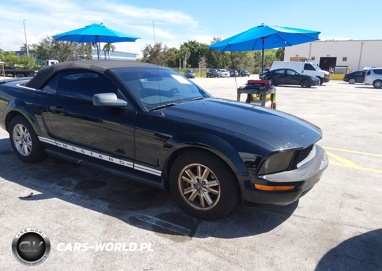 2007 Ford Mustang V6 Deluxe-V6 Premium