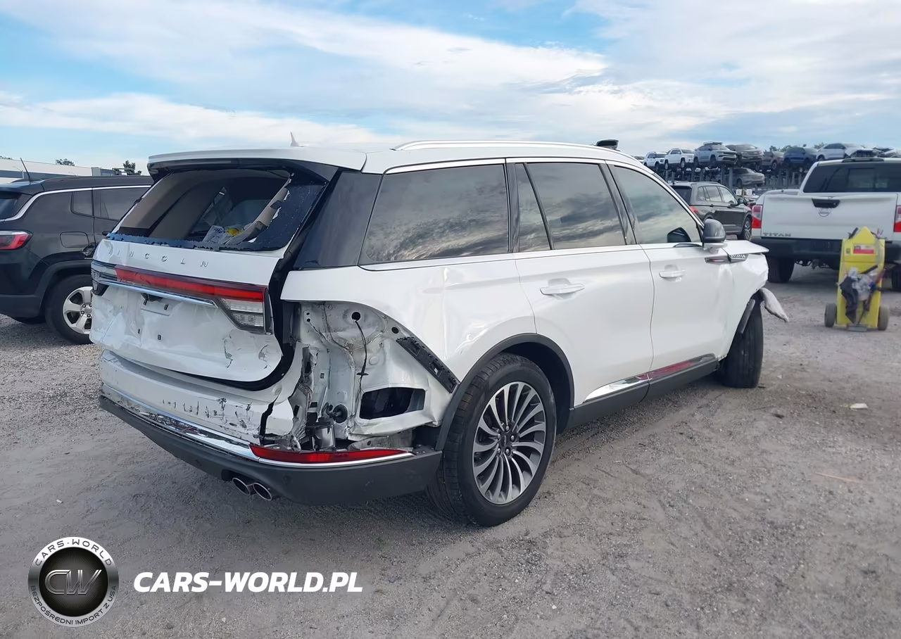 2020 Lincoln Aviator Reserve VIN:5LM5J7WC3LGL24416 - 4