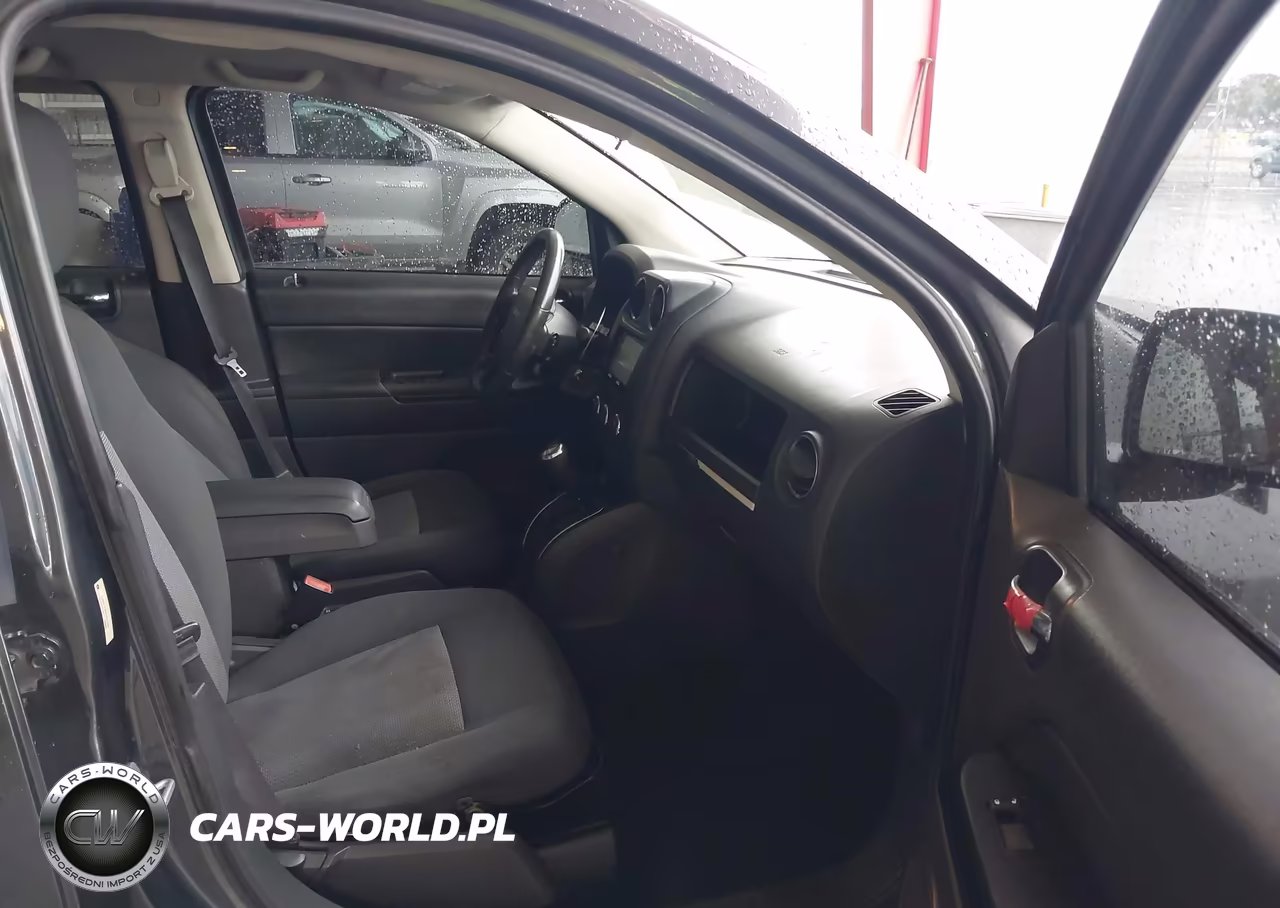 2010 Jeep Compass Sport VIN:1J4NF1FB9AD671688 - 5