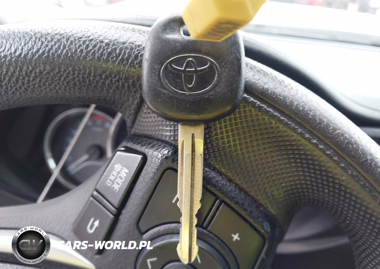 2016 Toyota Corolla L VIN:5YFBURHEXGP457366 - 11