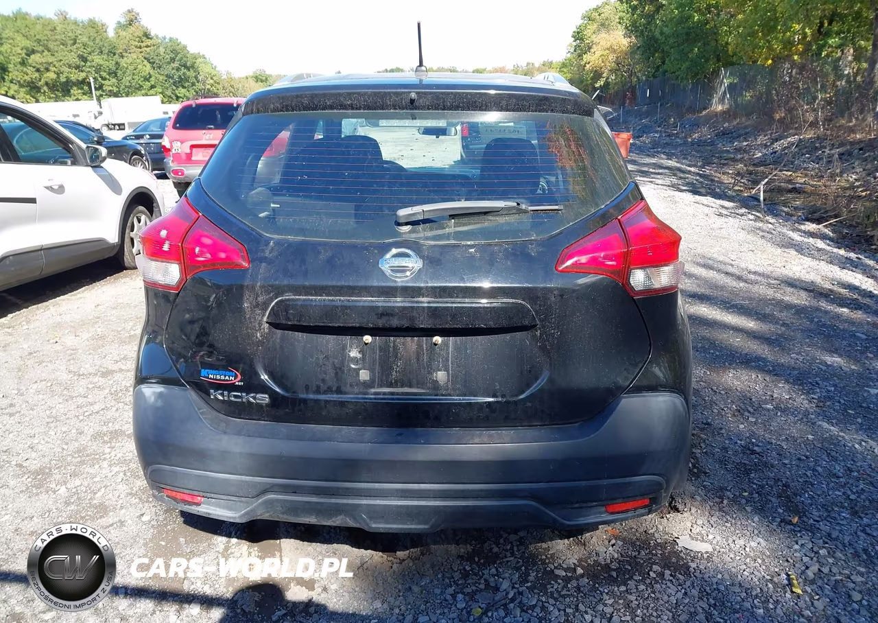 2019 Nissan Kicks S VIN:3N1CP5CU2KL522724 - 16
