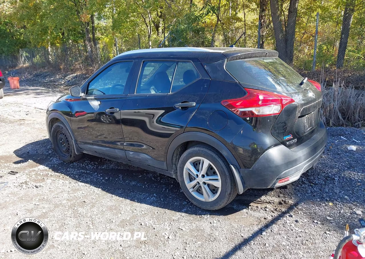 2019 Nissan Kicks S VIN:3N1CP5CU2KL522724 - 3