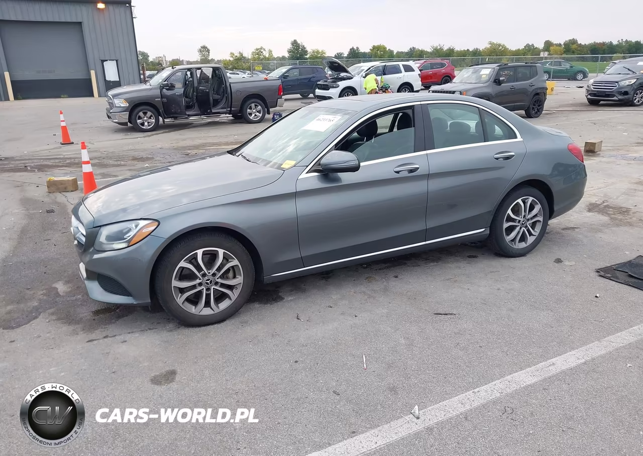2018 Mercedes-Benz C 300 4Matic VIN:55SWF4KB3JU243284 - 2