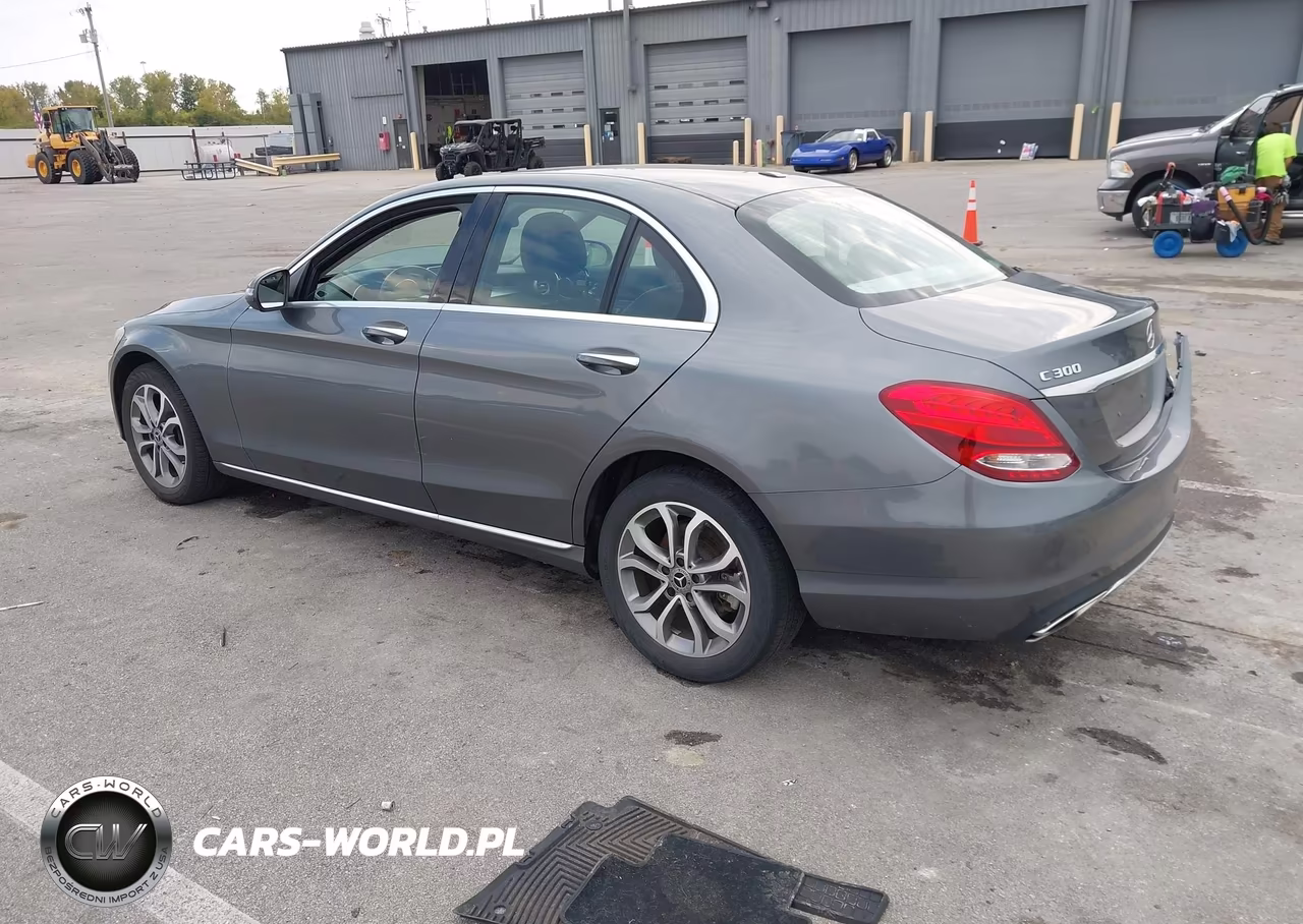 2018 Mercedes-Benz C 300 4Matic VIN:55SWF4KB3JU243284 - 3
