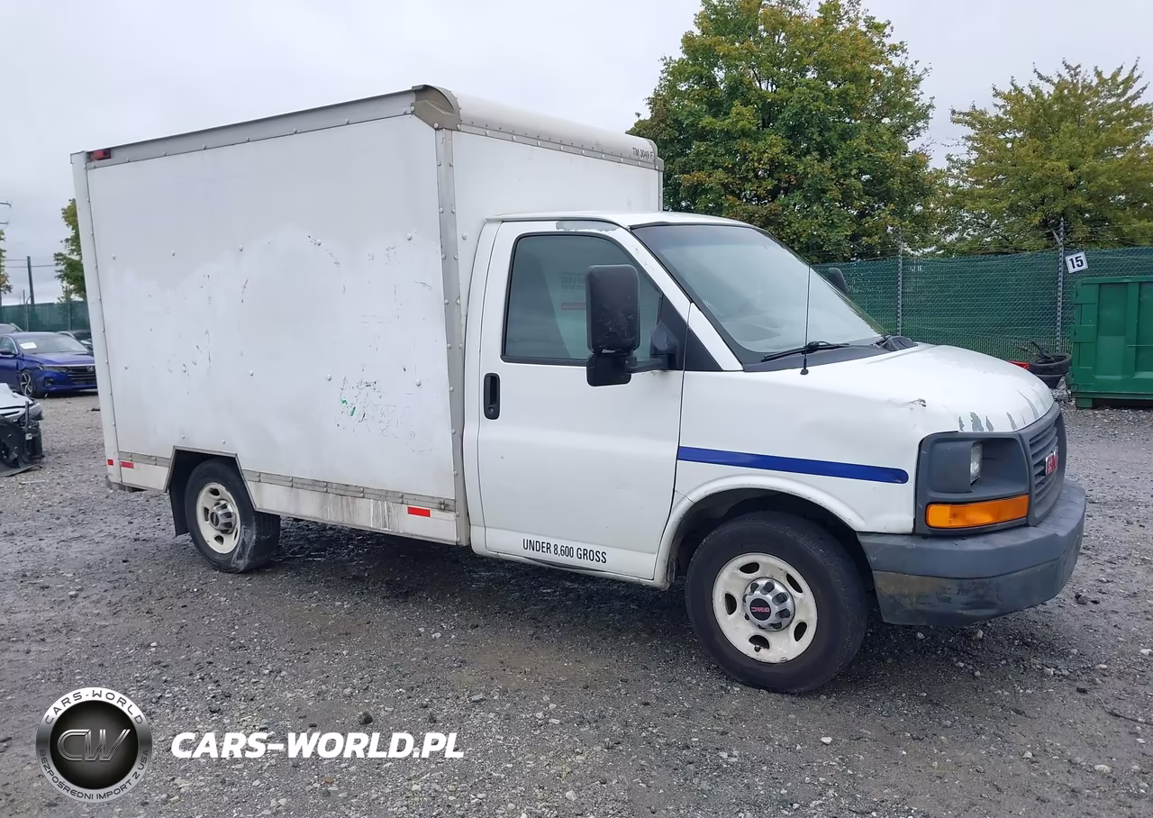 2012 GMC Savana Cutaway Work Van – zdjęcie 1 z 14