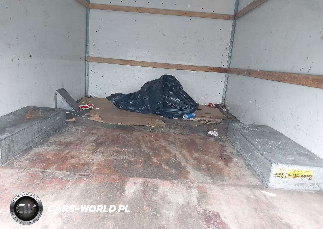 2012 GMC Savana Cutaway Work Van VIN:1GDY72BA3C1902572 - 6