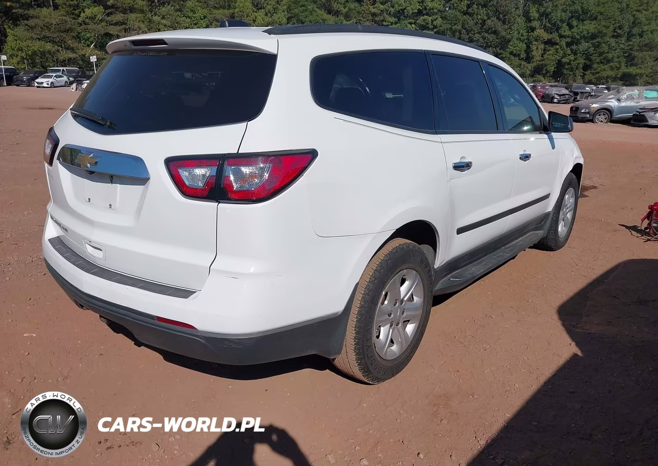 2017 Chevrolet Traverse Ls VIN:1GNKVFED4HJ313686 - 4