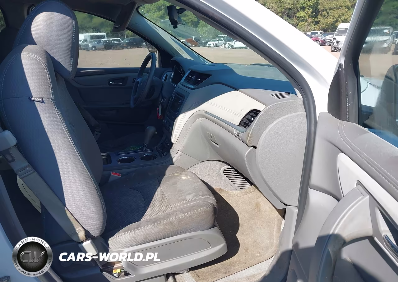 2017 Chevrolet Traverse Ls VIN:1GNKVFED4HJ313686 - 5