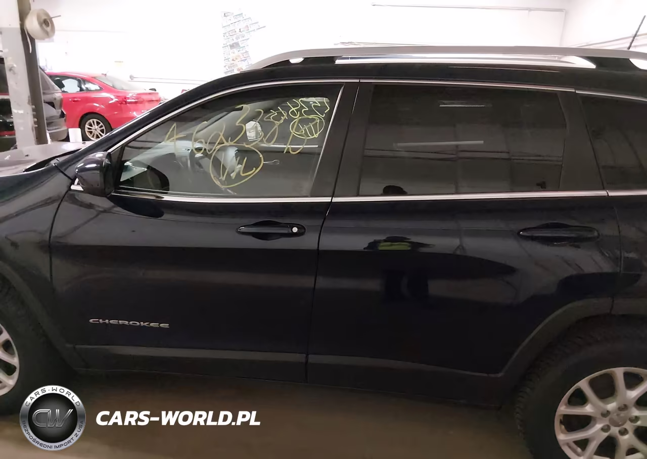 2016 Jeep Cherokee Latitude VIN:1C4PJMCS2GW311033 - 14