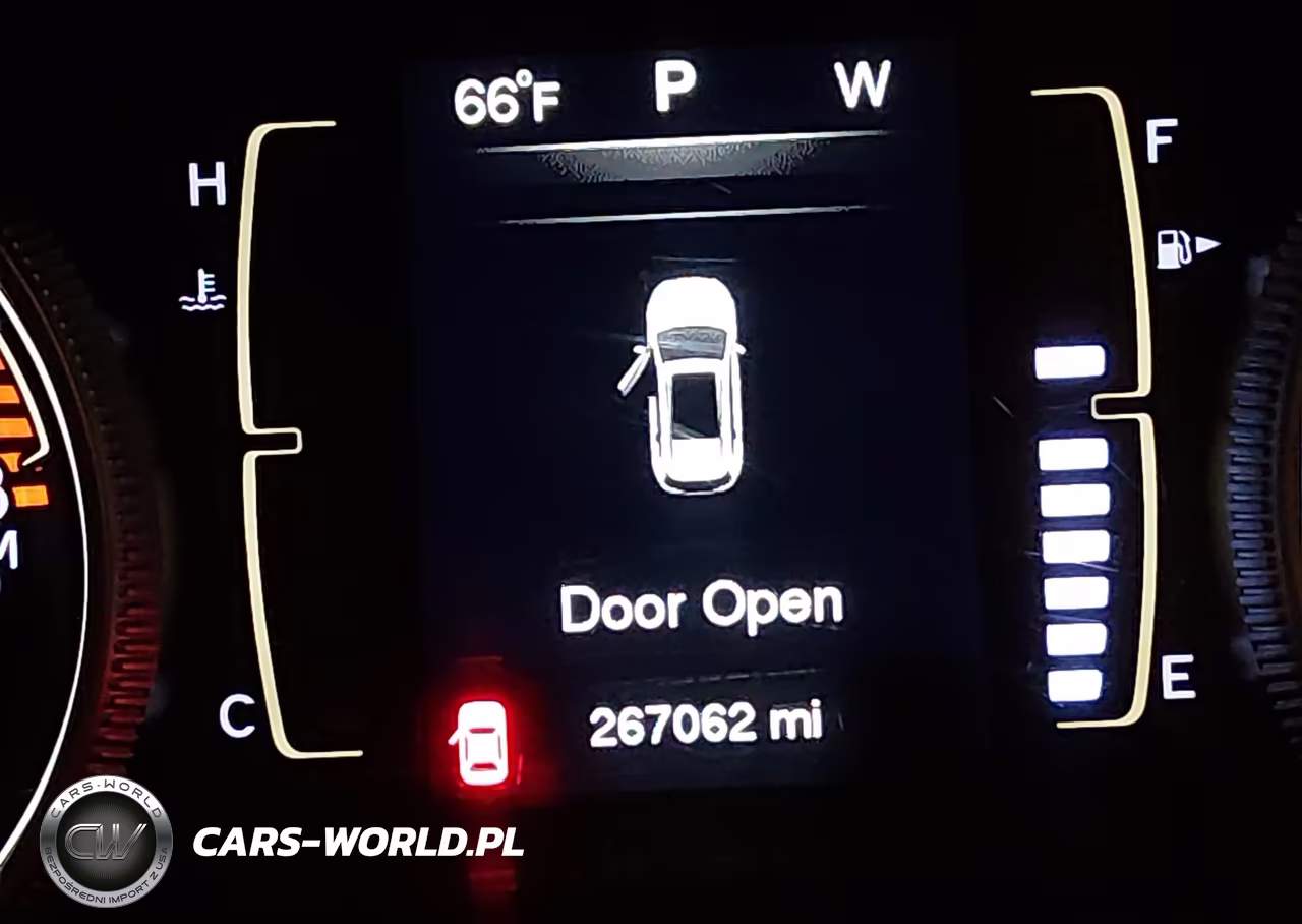 2016 Jeep Cherokee Latitude VIN:1C4PJMCS2GW311033 - 15