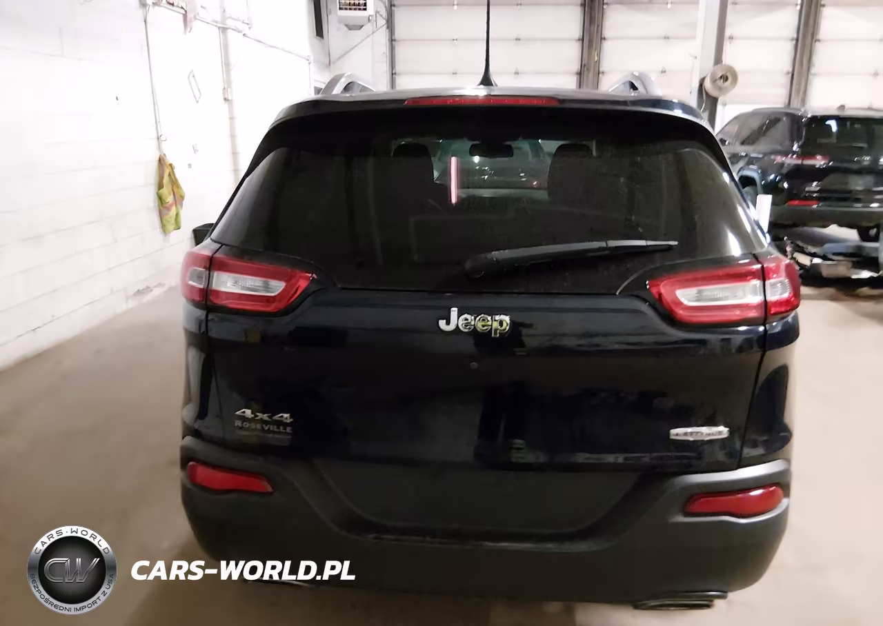 2016 Jeep Cherokee Latitude VIN:1C4PJMCS2GW311033 - 16