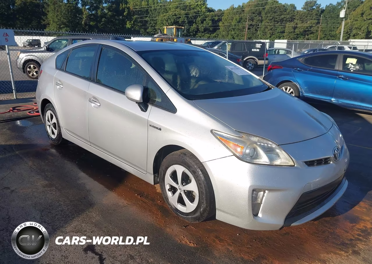 2015 Toyota Prius Two – zdjęcie 1 z 16