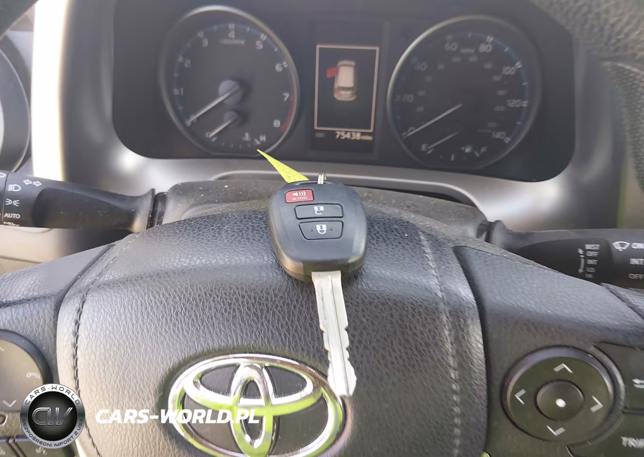 2018 Toyota Rav4 Le VIN:JTMBFREV5JD233804 - 11