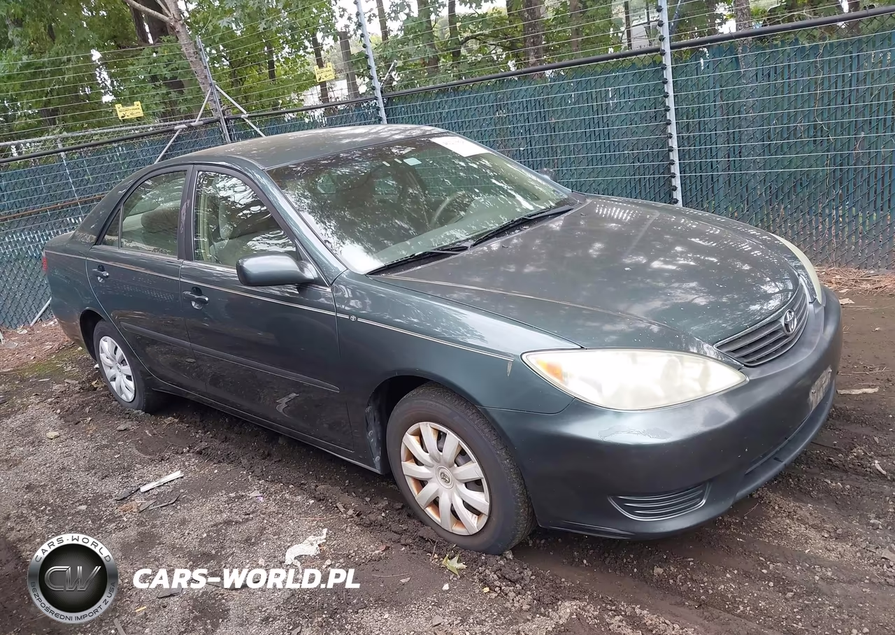 2005 Toyota Camry Le