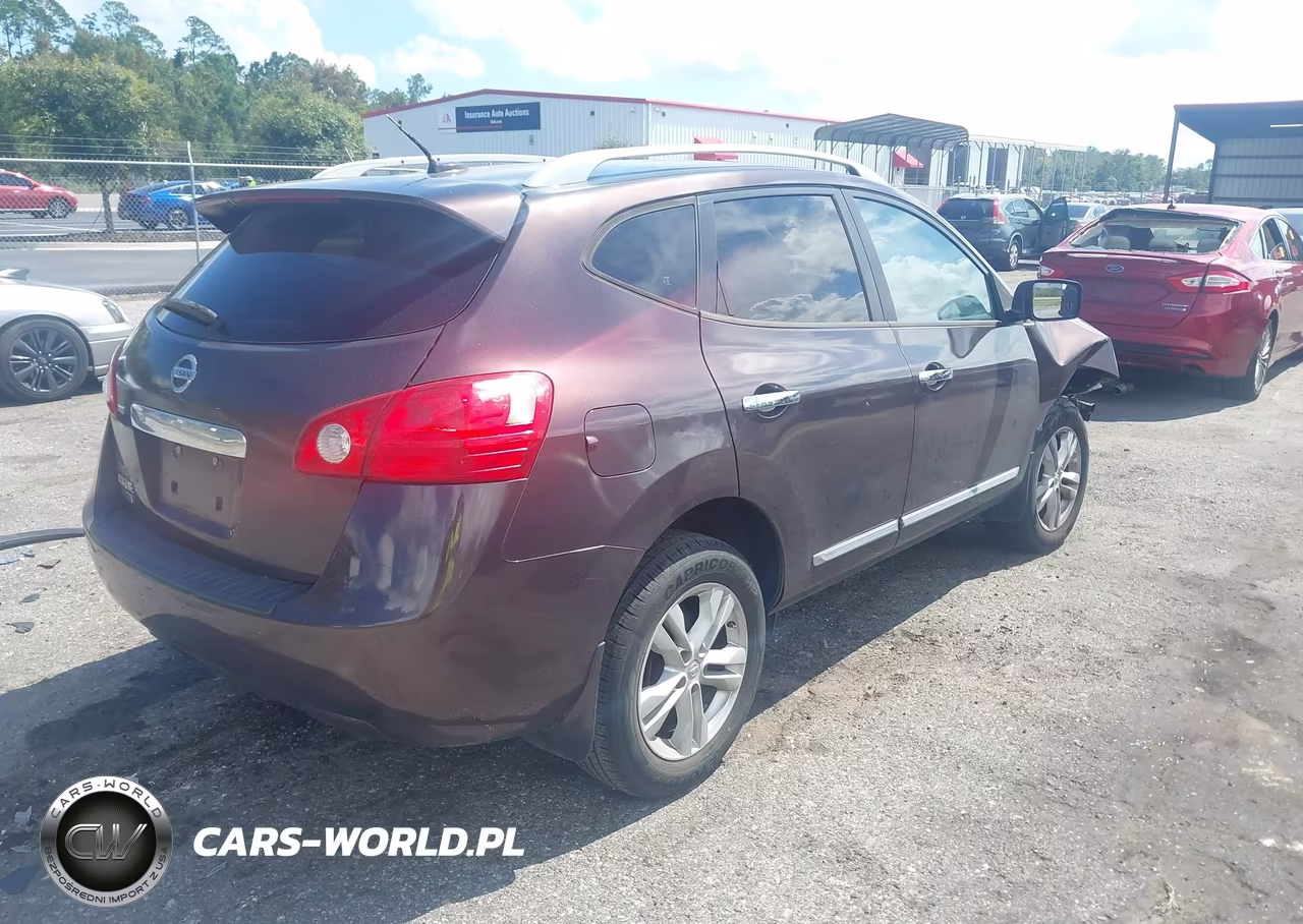 2015 Nissan Rogue Select S VIN:JN8AS5MT1FW656136 - 4