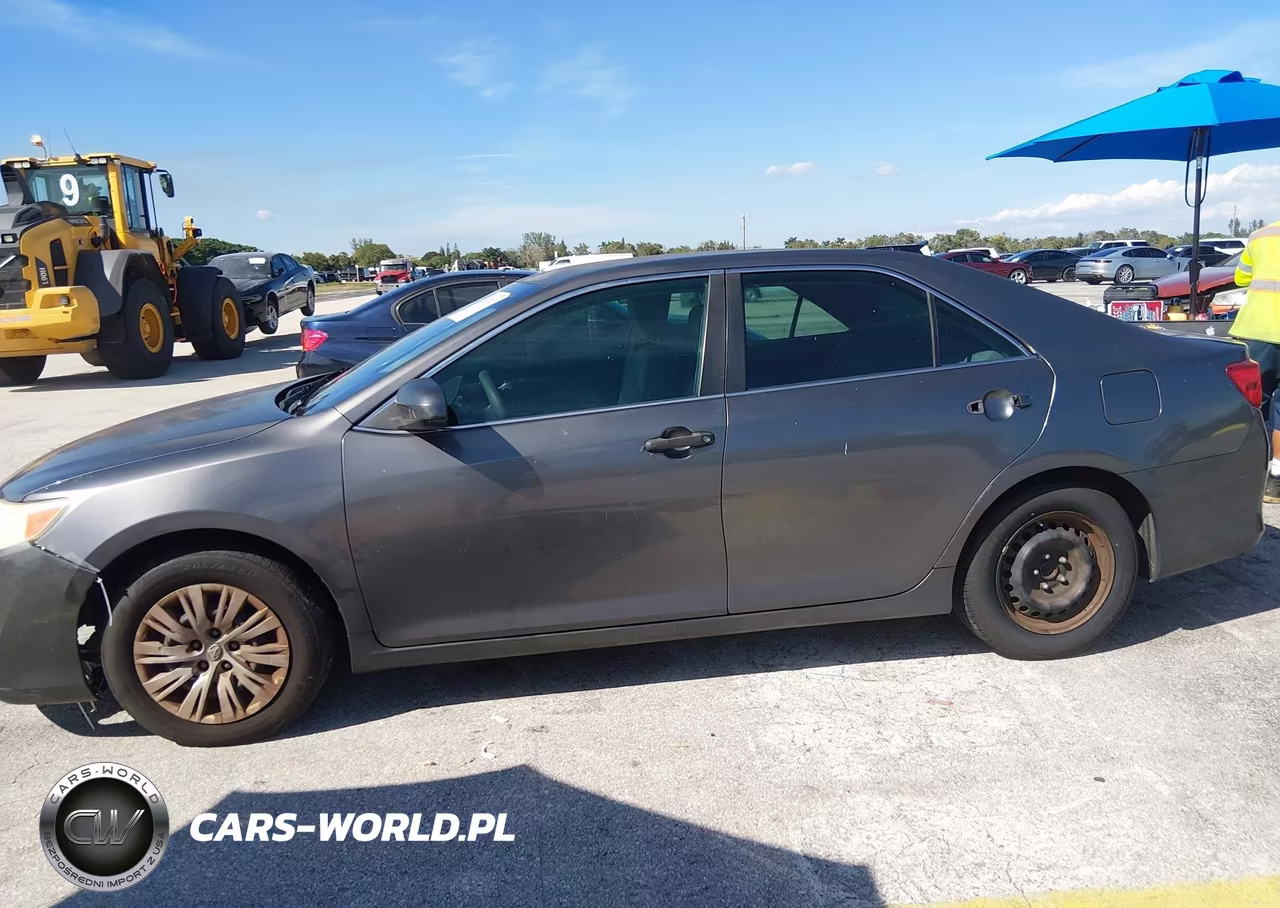 2013 Toyota Camry L VIN:4T1BF1FK2DU718634 - 14