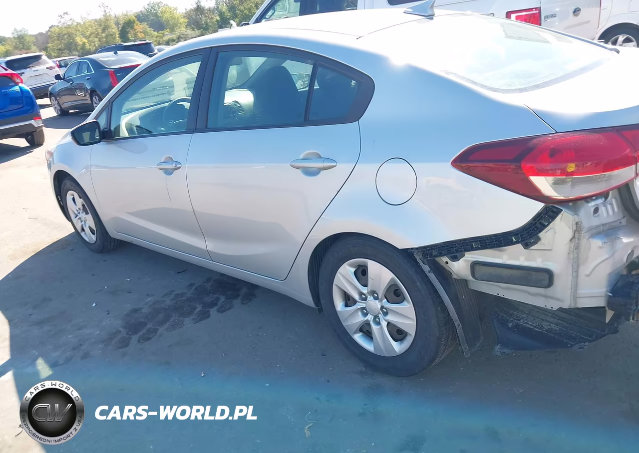 2018 Kia Forte Lx VIN:3KPFL4A72JE214291 - 15
