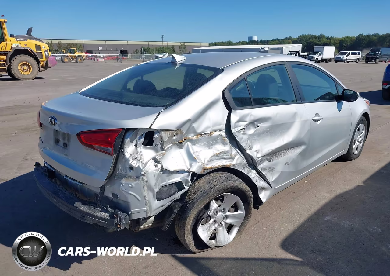 2018 Kia Forte Lx VIN:3KPFL4A72JE214291 - 4