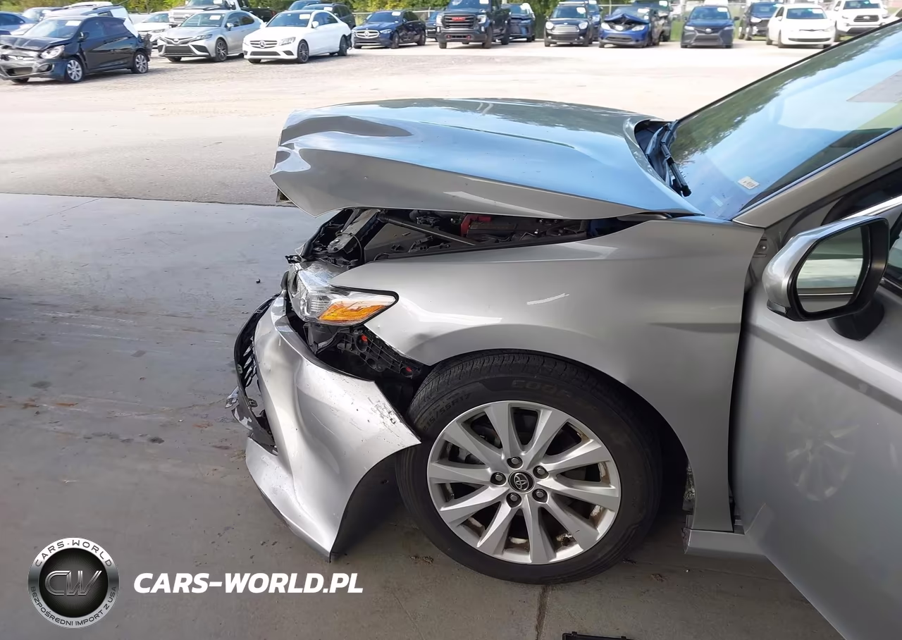 2020 Toyota Camry Le VIN:4T1C11AK4LU928936 - 6