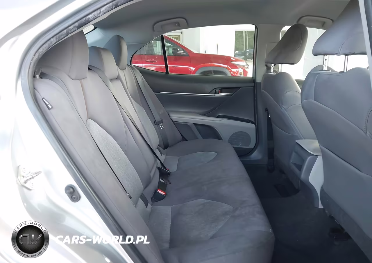 2020 Toyota Camry Le VIN:4T1C11AK4LU928936 - 8