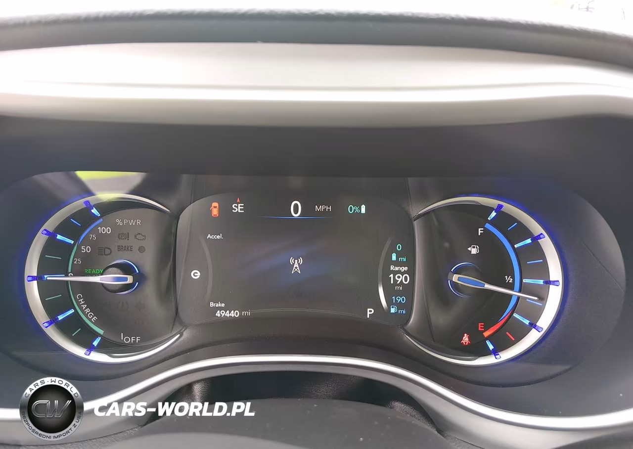 2018 Chrysler Pacifica Hybrid Touring Plus VIN:2C4RC1H76JR318167 - 7