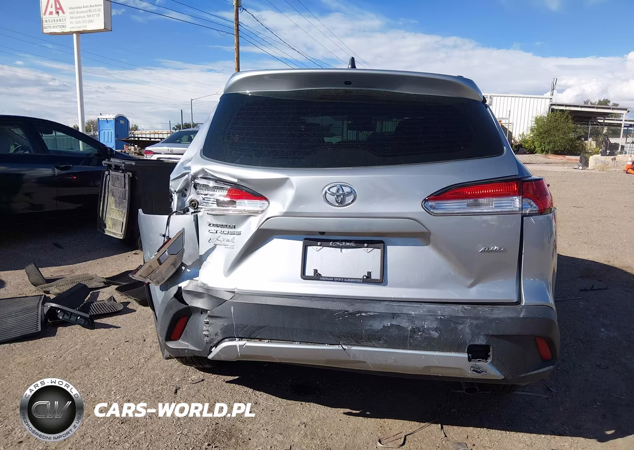2022 Toyota Corolla Cross L VIN:7MUAAABG1NV003128 - 16
