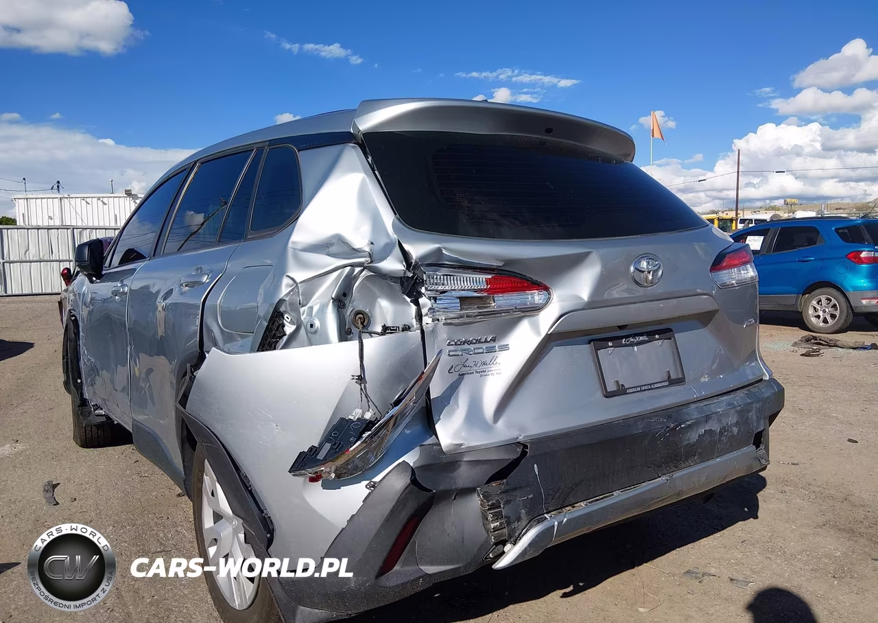 2022 Toyota Corolla Cross L VIN:7MUAAABG1NV003128 - 17