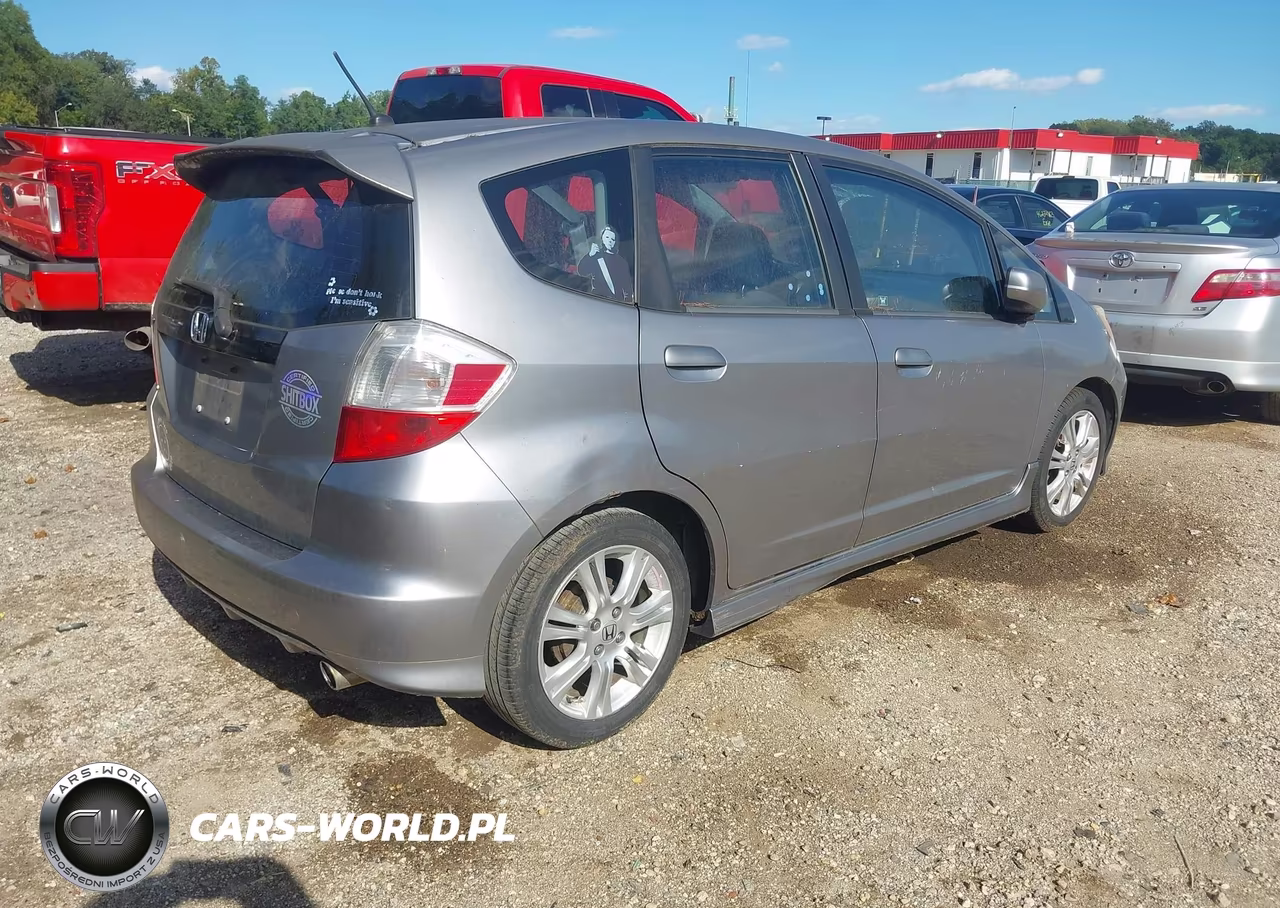 2009 Honda Fit Sport VIN:JHMGE88469S045661 - 4