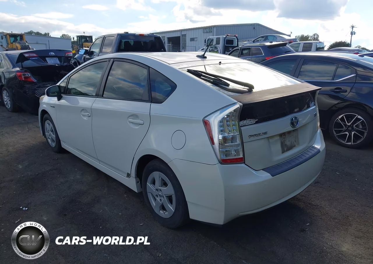 2011 Toyota Prius Three VIN:JTDKN3DU2B1399323 - 3