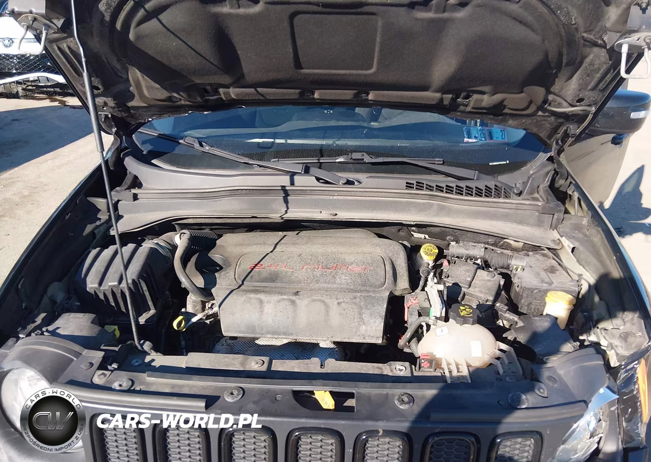 2017 Jeep Renegade Altitude 4X4 VIN:ZACCJBBB2HPG54704 - 10