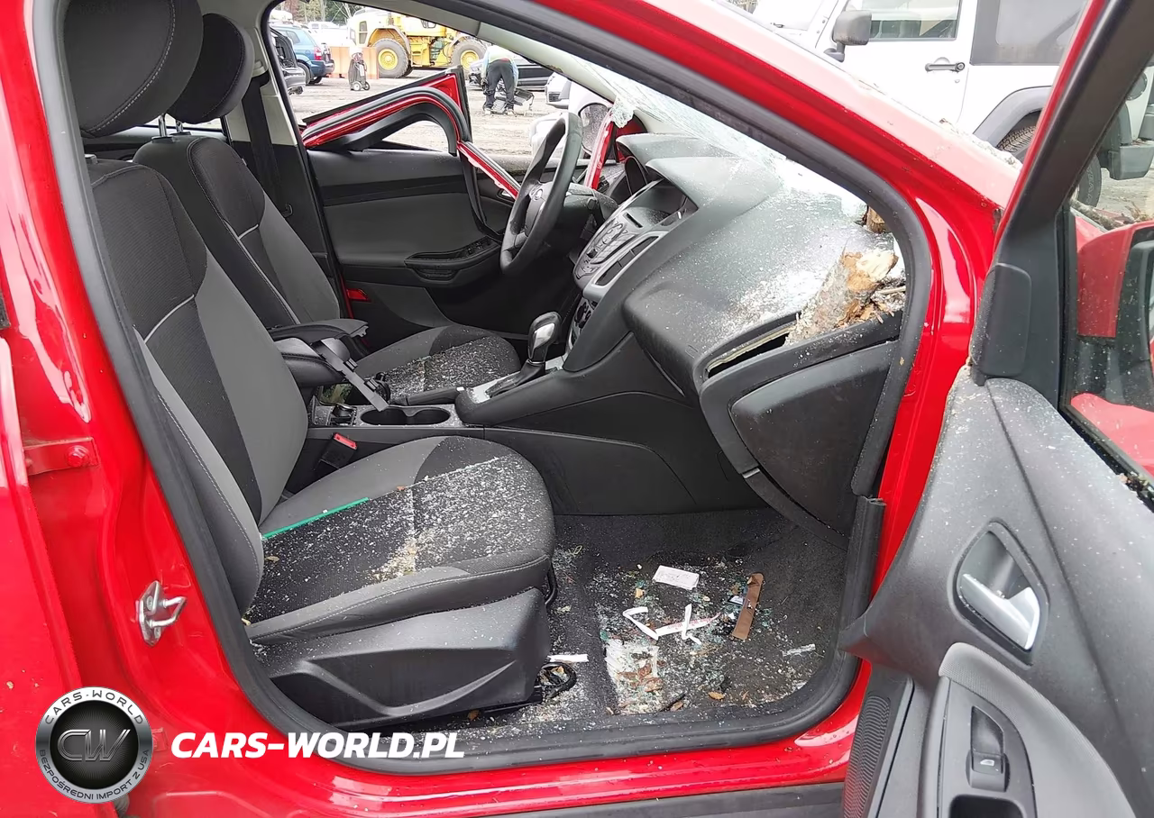 2014 Ford Focus Se VIN:1FADP3F25EL408223 - 5