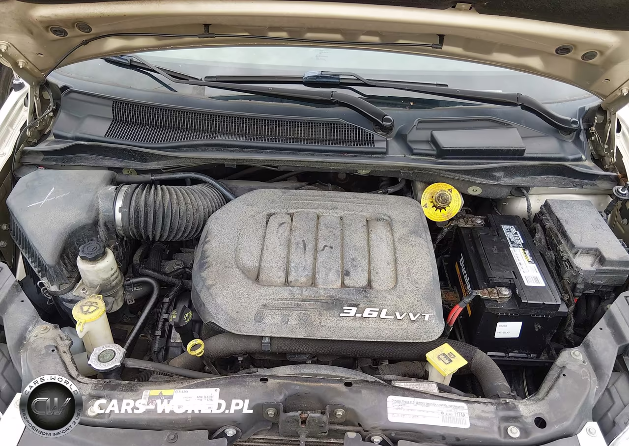 2015 Chrysler Town & Country Touring VIN:2C4RC1BG4FR628723 - 10