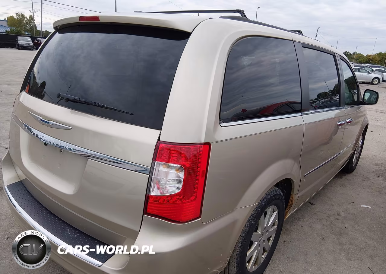 2015 Chrysler Town & Country Touring VIN:2C4RC1BG4FR628723 - 4