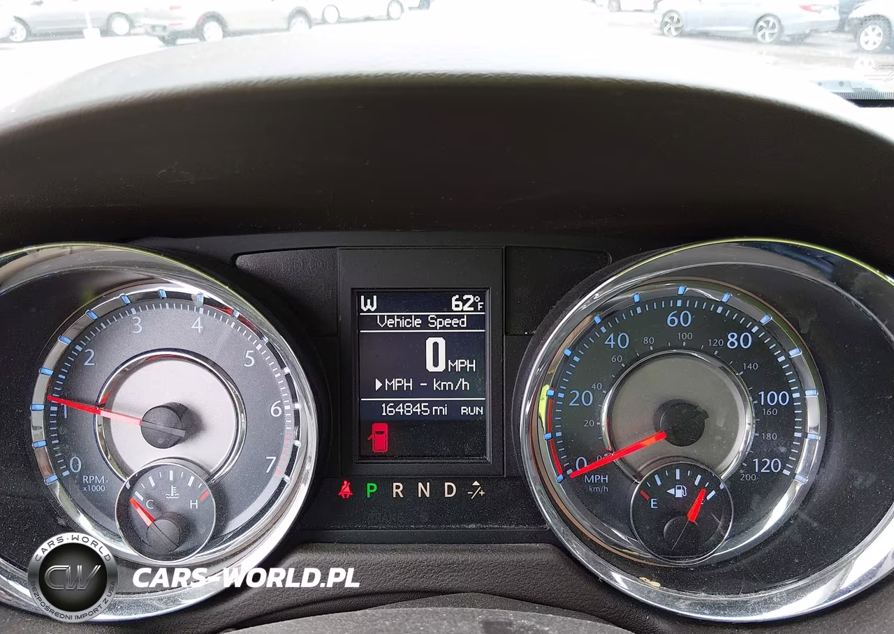 2015 Chrysler Town & Country Touring VIN:2C4RC1BG4FR628723 - 7
