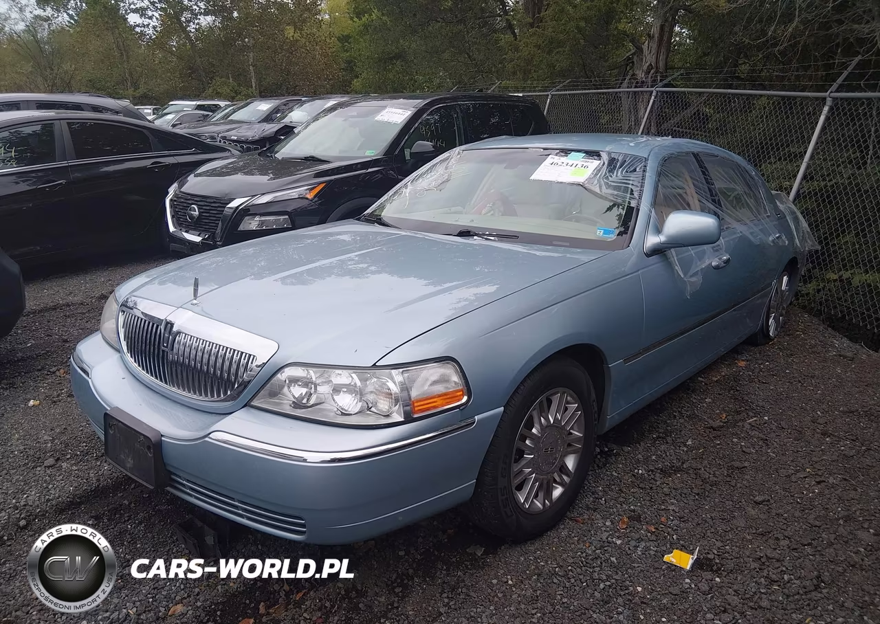 2008 Lincoln Town Car Signature Limited VIN:2LNHM82VX8X642359 - 2