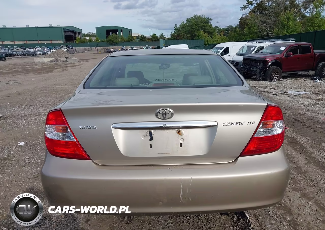 2002 Toyota Camry Xle VIN:4T1BE30K12U624149 - 17